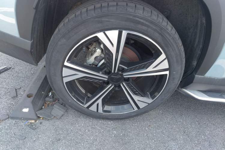 Used Geely Auto Emgrand X7 Sport 2023 Boyue COOL 1.5TD ZhiZun Edition Right Rear Wheel Hub