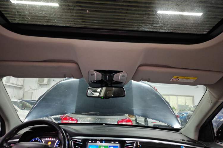 Used GAC Trumpchi GS8 2017 320T Two-Wheel Drive Luxury Smart Connectivity Version (7 Seats)
