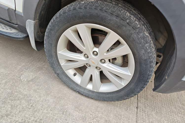 Used Chevrolet Captiva 2014 2.4L 4x4 Flagship Edition 7 Seats
