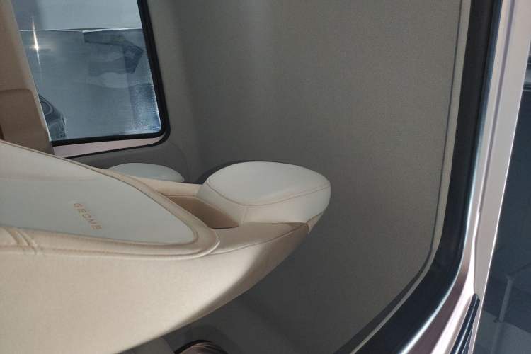 Used Geely Galaxy Panda 2023 Panda Mini 200km Endurance Bear