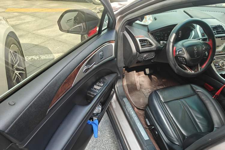 Used Lincoln MKZ 2017 2.0T Luxury Edition
