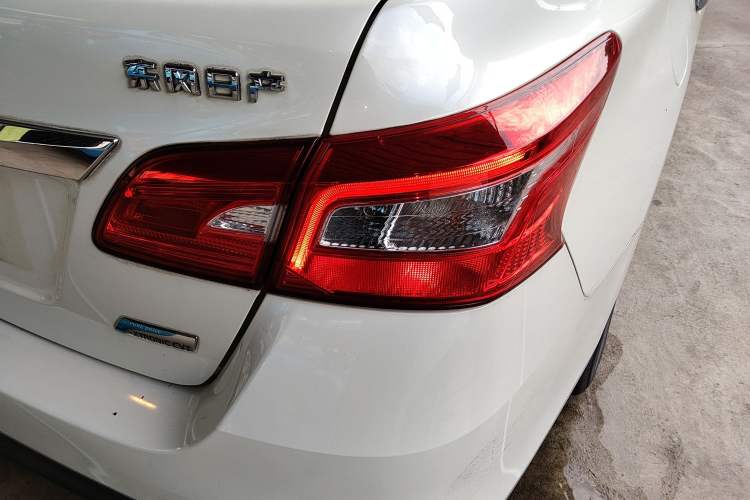 Used Nissan Sylphy 2019 1.6XV CVT Smart Connect Luxury Edition China VI Standard Exterior 3