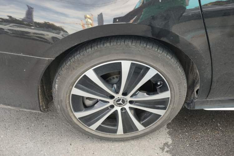 Used Mercedes-Benz E-Class New Energy 2023 E 350 e L Plug-in Hybrid Sports Sedan
