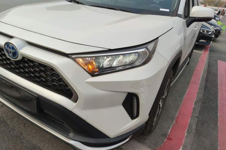 Used Toyota RAV4 Rongfang Plug-in Hybrid 2022 2.5L Two-Wheel Drive Elite Pro