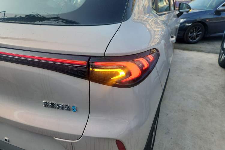 Used Wuling Bingo S 2025 Model 325km Deluxe Edition