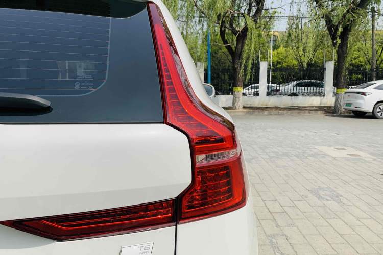 Used Volvo XC60 New Energy 2024 T8 Plug-in Hybrid Long-Range All-Wheel Drive Smart Luxury Edition
