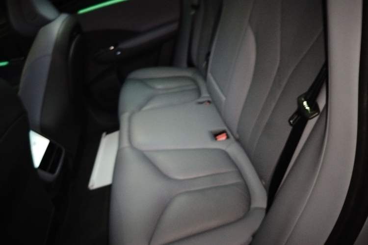 Used XPeng G7 2025 Model—702 Ultra Long Range Left Rear Seat