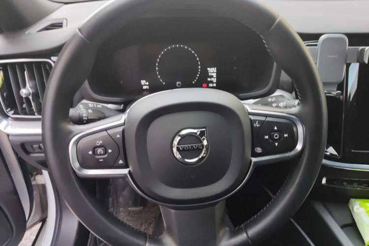 Used Volvo S60 2021 T4 Zhiyi Luxury Edition