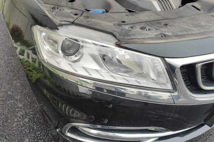 Used Geely Auto Emgrand GT 2018 1.8T Zunshang Zhiling Edition Right Front Headlight