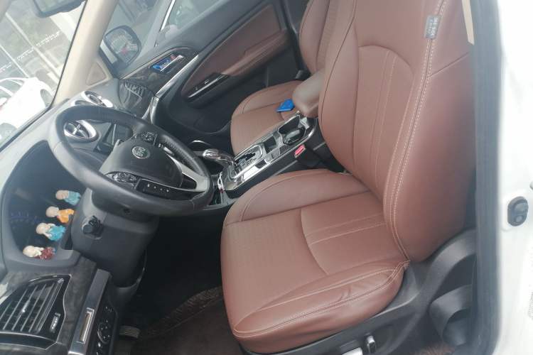 Used BYD S7 2017 2.0T Automatic Prestige Edition Left Front Seat