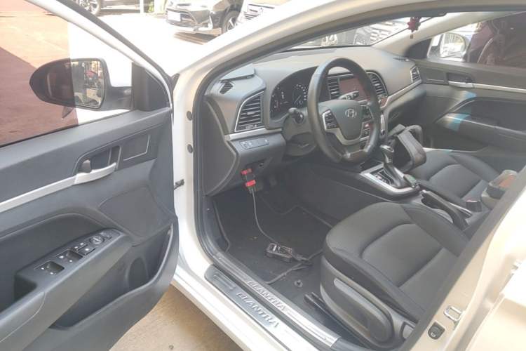 Used Hyundai Elantra (6th Generation / Lingdong) 2016 1.6L Automatic ZhiXuan – Elite Version