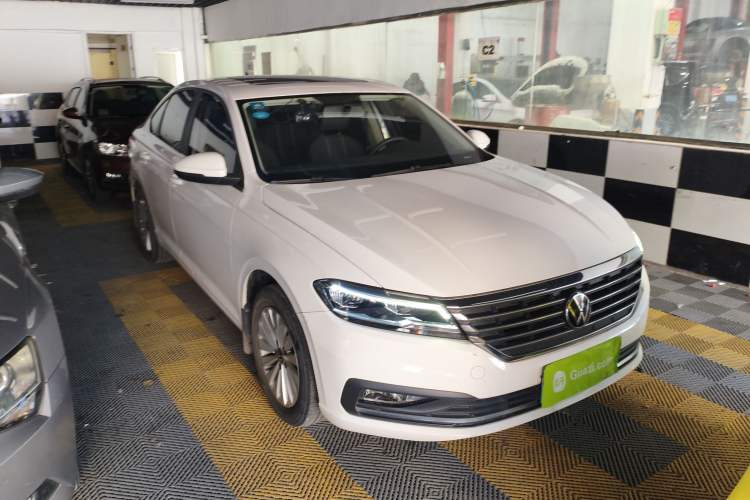 Used Volkswagen Lavida 2021 280TSI DSG Comfort Edition Front Right 45 Deg