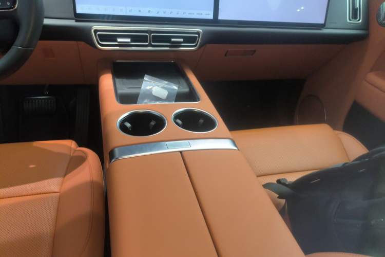 Used Li Auto L8 2025 Ultra Smart Refreshed Edition
