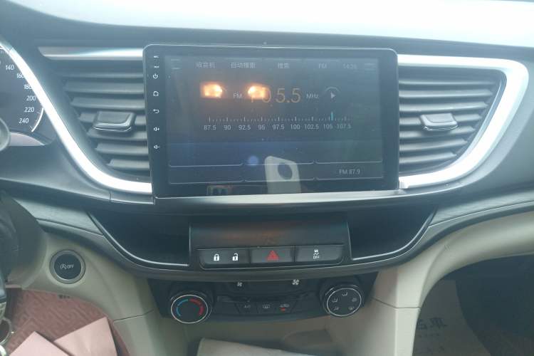 Used Buick GT 2017 15N Automatic Elite Version Audio And AC Panel