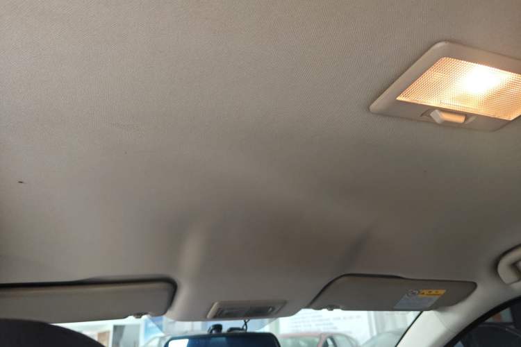 Used Suzuki S-Cross 2015 1.6L CVT Two-Wheel Drive Entry-Level Trim