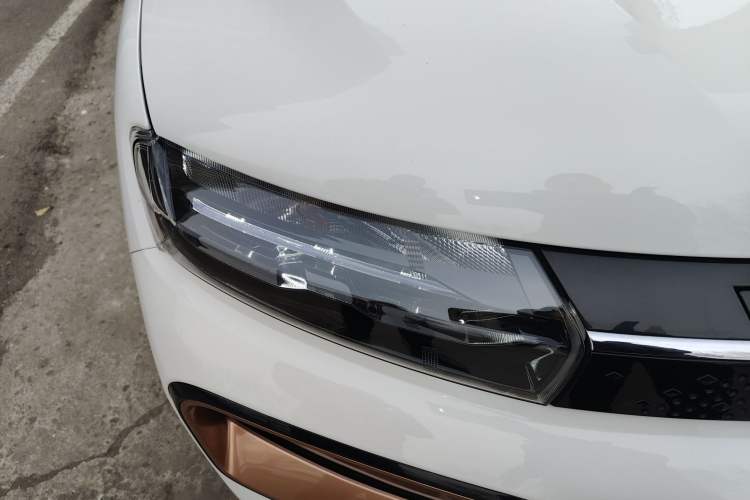 Used Dongfeng NAMMI BOX 2022 Champion Edition Light Wind Version 201KM Standard Model