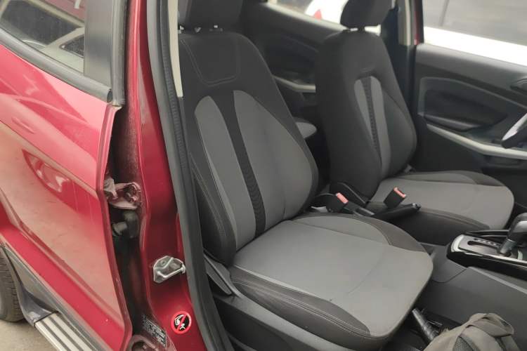 Used Ford EcoSport 2013 1.5L Automatic Fashion Model