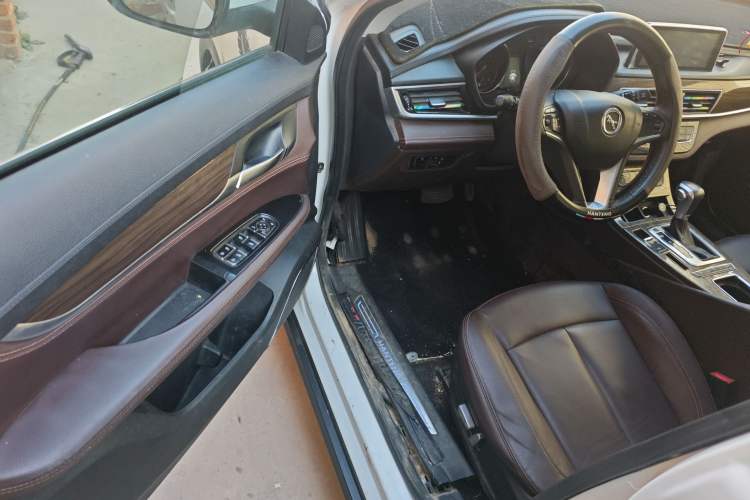 Used Hanteng X5 2018 1.5T CVT Luxury Edition
