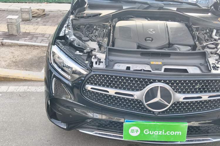 Used Mercedes-Benz GLC 2023 Facelift GLC 260 L 4MATIC Luxury Version 5 Seats Right Front Headlight