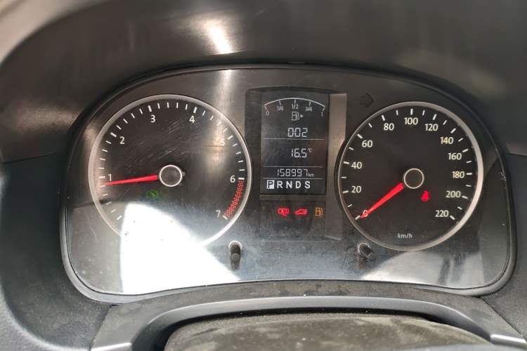 Used Volkswagen Lavida 2011 1.6L Automatic PinYou Edition Odometer Close Up