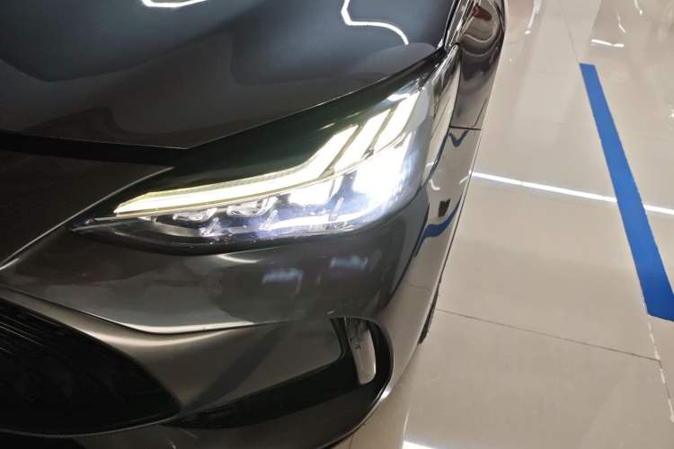 Used MG Pilot 2021 400TGI Automatic Two-Wheel Drive Trophy Flagship Edition