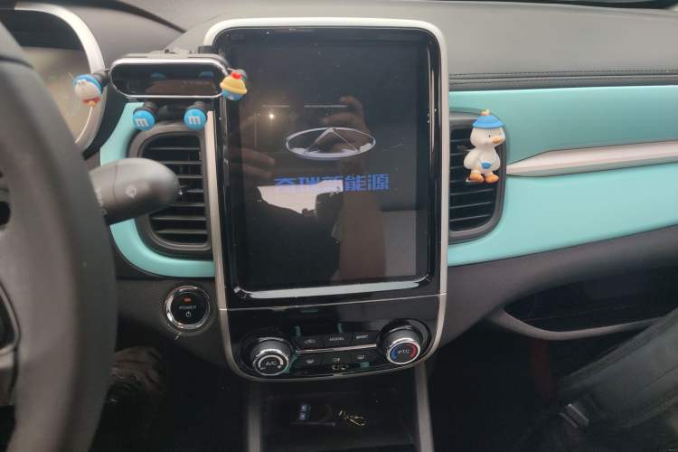 Used Chery New Energy Little Ant 2021 200 000 Yuan "Ant Fan" Edition Energized Version NMC Lithium Battery 301 km Audio And AC Panel