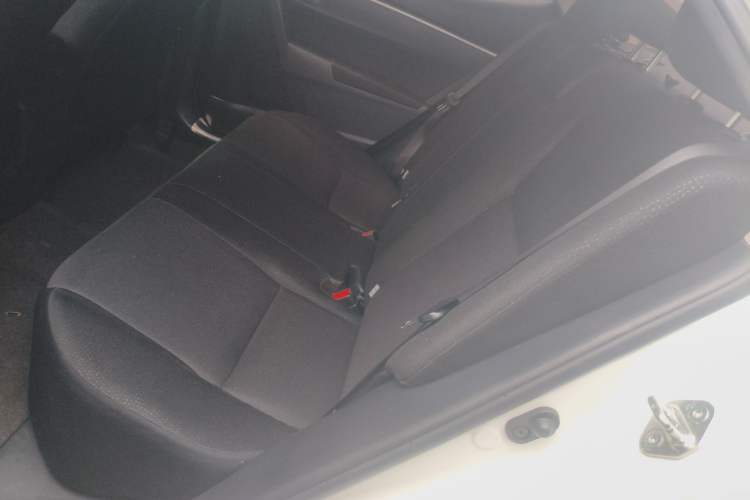 Used Toyota Levin 2017 Revised 185T CVT Elite Edition China V Standard Left Rear Seat