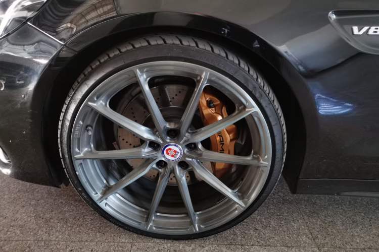 Used Mercedes-Benz C-Class AMG 2015 AMG C 63 Left Front Wheel Hub