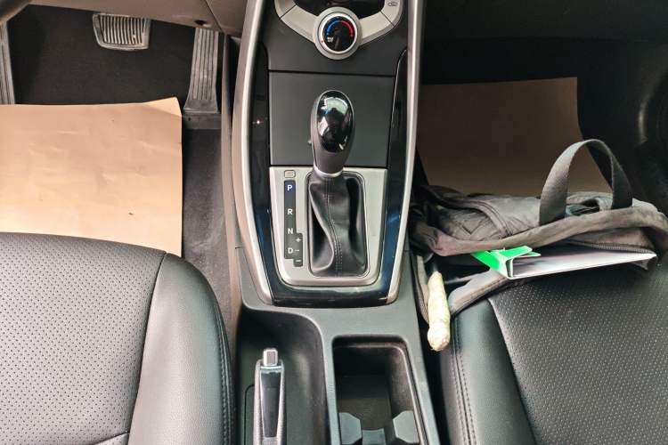 Used Hyundai Elantra (5th Generation / Langdong) 2016 1.6L Automatic Prestige Model Gear Lever