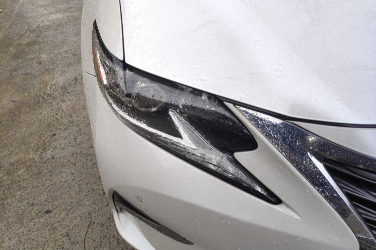 Used Lexus ES 2015 300h Comfort Edition
