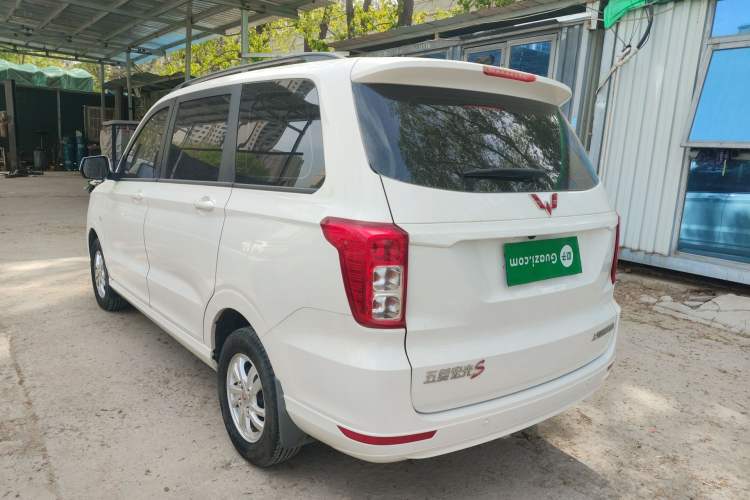 Used Wuling Hongguang 2021 1.5L Facelifted S Comfort Version with Electric Power Steering LAR
