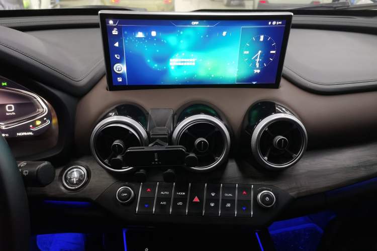 Used Wey VV7 2020 2.0T Flagship Edition
