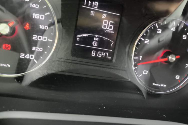 Used Roewe RX5 2018 20T Two-Wheel Drive Manual Flagship Edition
