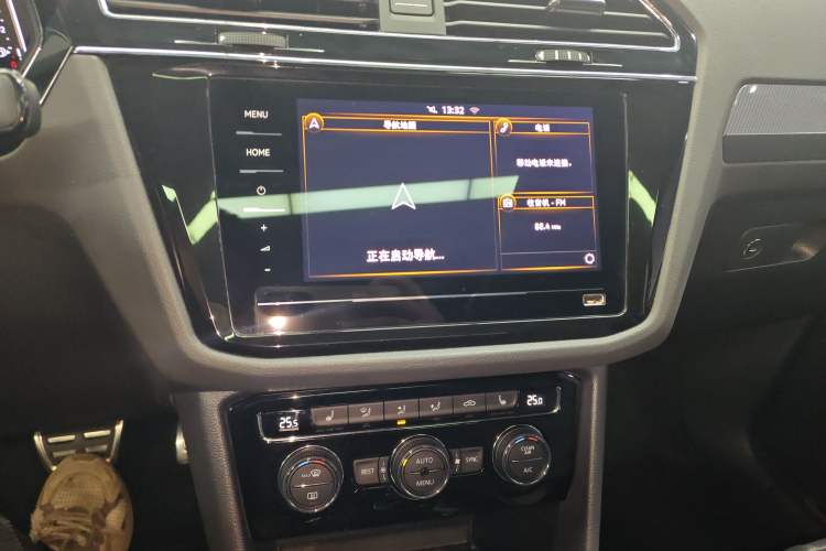 Used Volkswagen Tiguan L 2021 330TSI Automatic Two-Wheel Drive R-Line Flagship Edition
