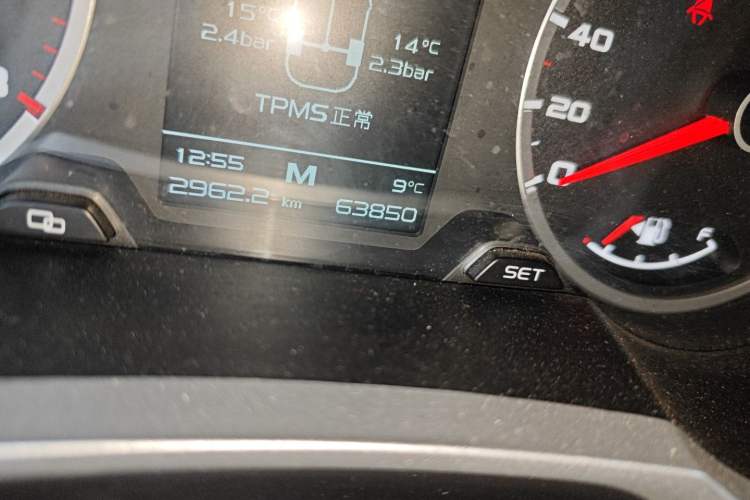 Used Geely Auto Emgrand X7 Sport 2018 2.0L Manual Two-Wheel Drive Zhiya Version Odometer Close Up