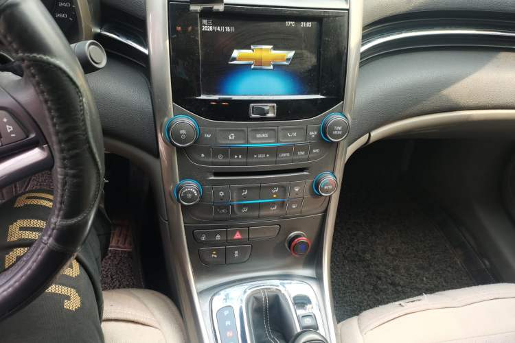 Used Chevrolet Malibu 2014 2.0L Automatic Luxury Edition Audio And AC Panel