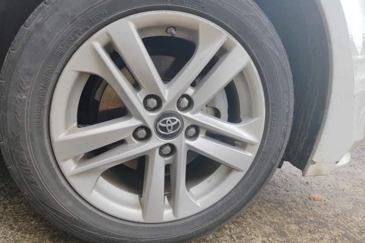 Used Toyota Levin 2022 Dual-Motor 1.8H E-CVT Progressive Edition Right Front Wheel Hub
