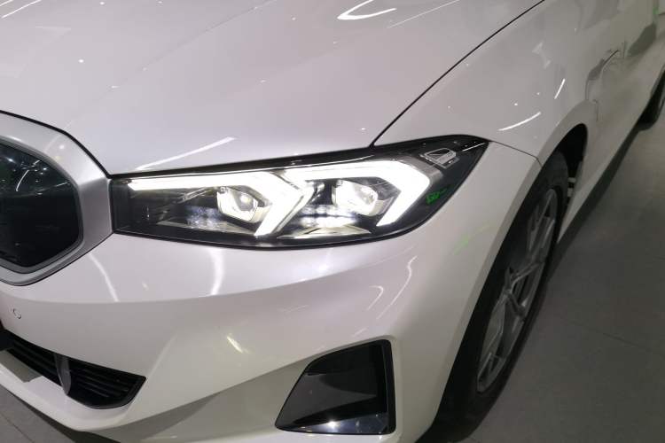 Used BMW i3 2024 eDrive 35 L
