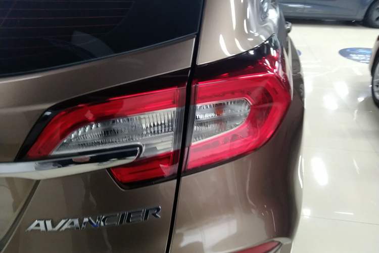 Used Honda Avancier 2017 240TURBO Two-Wheel Drive Comfort Version Right Rear Taillight