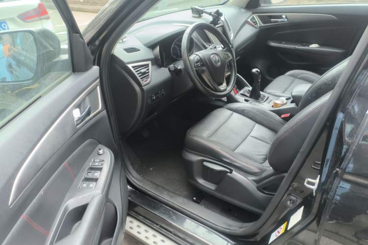 Used CHANGAN CS75 2014 2.0L Manual Comfort Version China IV Standard