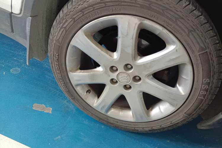 Used Buick Encore 2015 1.4T Automatic Two-Wheel Drive Urban Elite Version
