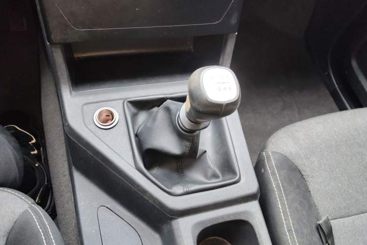 Used Wuling Hongguang PLUS 2019 1.5T Manual Standard Edition 5 Seats
