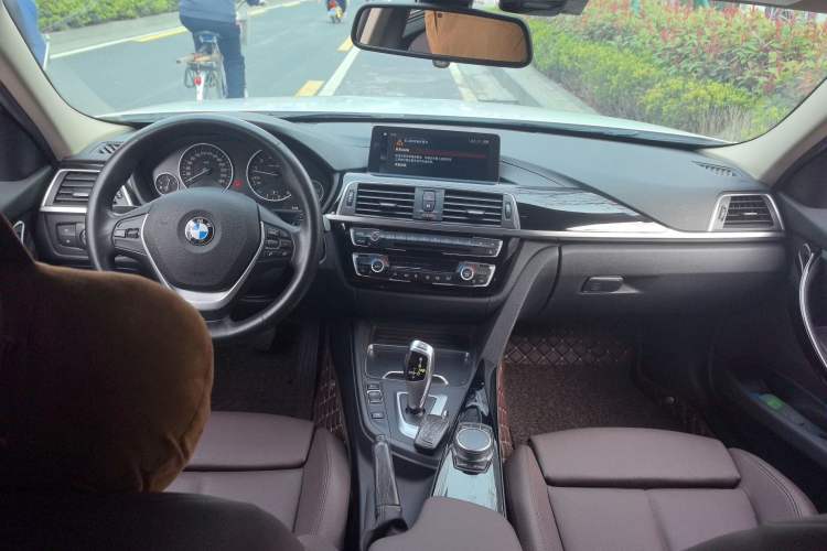 Used BMW 3 Series 2019 320Li Fashion Model Center Console