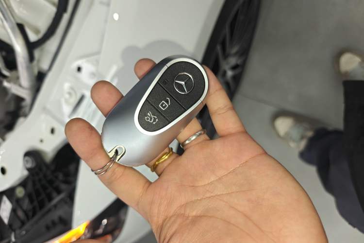 Used Mercedes-Benz C-Class 2023 C 200 L Sport Edition Interior 1