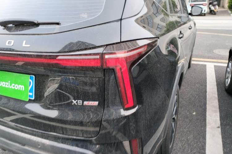 Used SOL X8 PLUS 2023 1.5 TGDI DCT Smart Edition 7-Seater Right Rear Taillight
