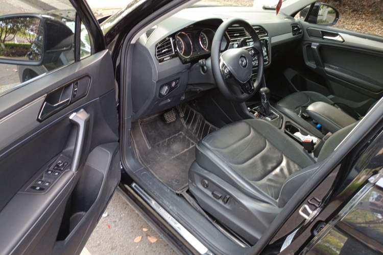 Used Volkswagen Tiguan L 2020 330TSI Automatic Two-Wheel Drive Panoramic Comfort Edition China VI Standard Driver Seat