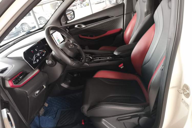 Used Geely Auto Coolray 2022 Bin Yue COOL 1.5TD DCT Hot Engine Edition
