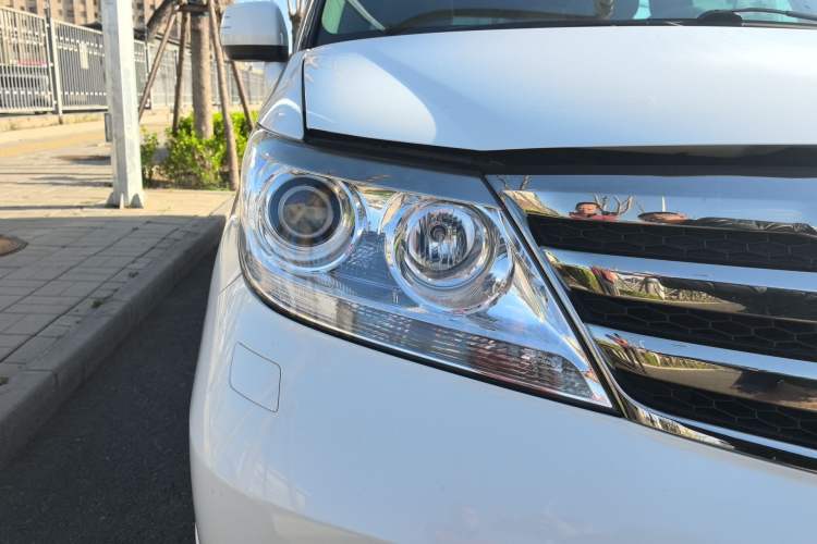 Used Honda Elysion 2015 2.4L VTi-S Prestige Edition Right Front Headlight