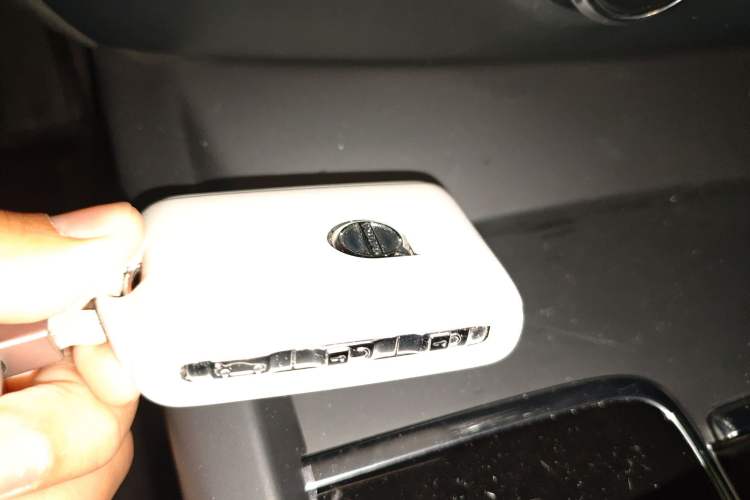 Used Volvo S60 2024 B4 Zhiyi Luxury Edition