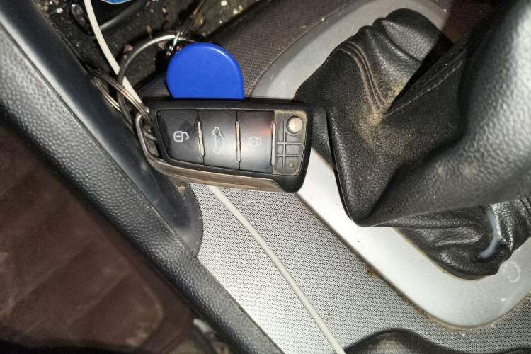 Used JAC Refine S5 2015 2.0L Manual Comfort Version
